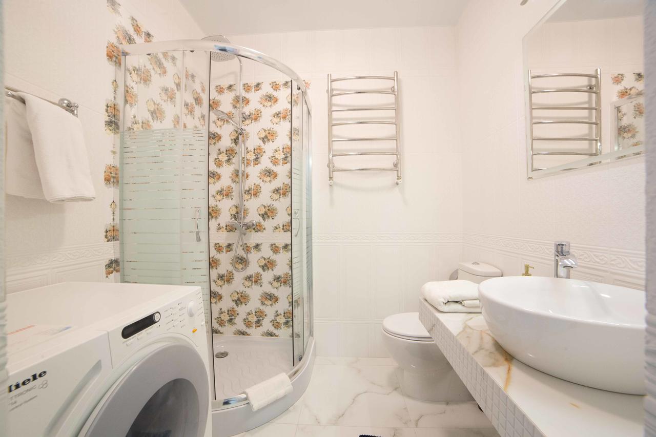 Leogrand Apartments On Kulisha 36 리비프 외부 사진